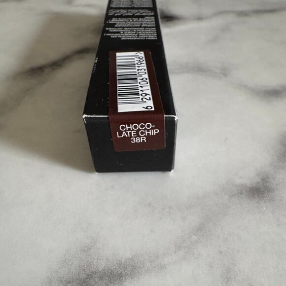 Huda Beauty Overachiever Concealer –Shade 77 “Chocolate Chip” NIB Discontinued - Picture 3 of 4